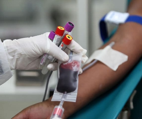 Hemoba oferece vacina contra a febre amarela aos candidatos à doação de sangue