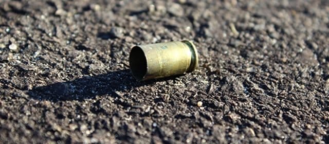 Dois homens são baleados no bairro Malembá em Candeias