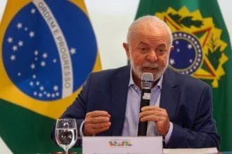 Lula ironiza pedido de Bolsonaro por anistia para os presos pelos atos de 08/01