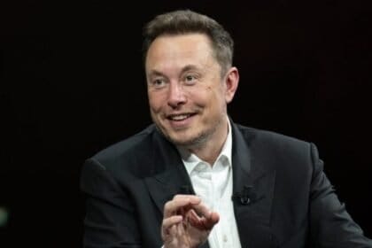 Chip da Neuralink pode restaurar visão, diz Elon Musk