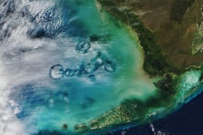 NASA registra estranho fenômeno circular nas nuvens