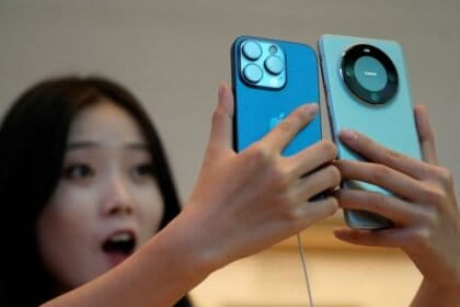 Vendas de iPhone na China caem 24% com aumento da popularidade da Huawei