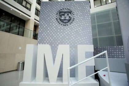 Choques em países emergentes têm afetado cada vez as nações ricas, diz FMI
