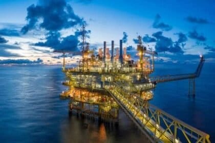 Reforma tributária pode aumentar carga do setor de óleo e gás em 20%, diz consultoria
