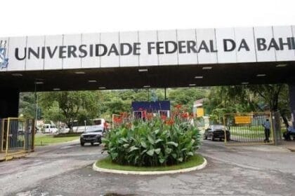 Professores baianos rejeitam proposta de Lula; greve nas federais segue