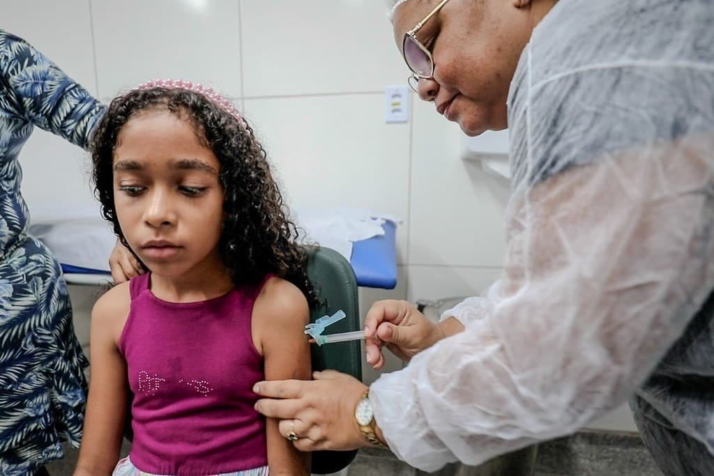 Vacinação contra pólio em todos os postos de saúde de Camaçari