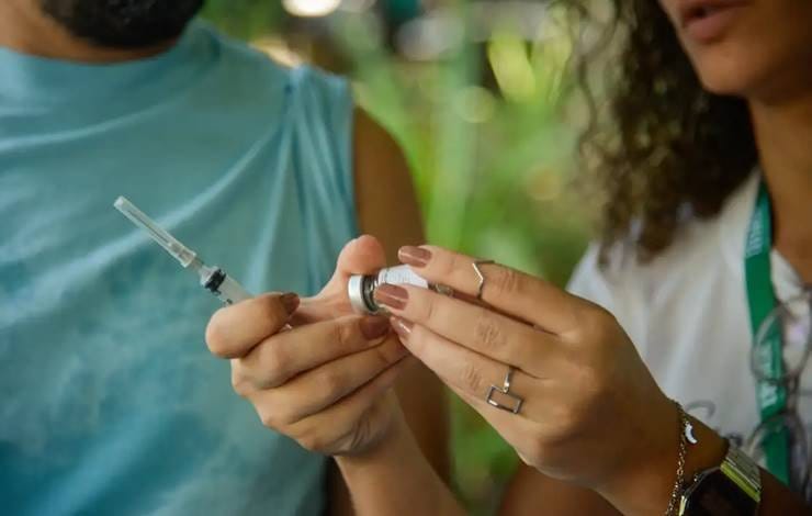Vacinação ampliada: todos acima de seis meses podem se vacinar contra a gripe no Brasil.