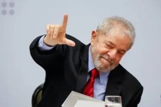 Lula comemora resultado do PIB e diz que País está no rumo certo