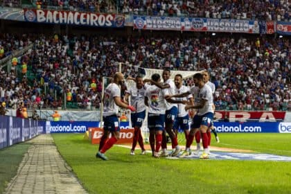 Série A: Bahia vence o Vasco por 2 a 1 para alegria da nação tricolor na Fonte Nova