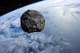 Asteroide do tamanho de um ônibus passou perto da Terra