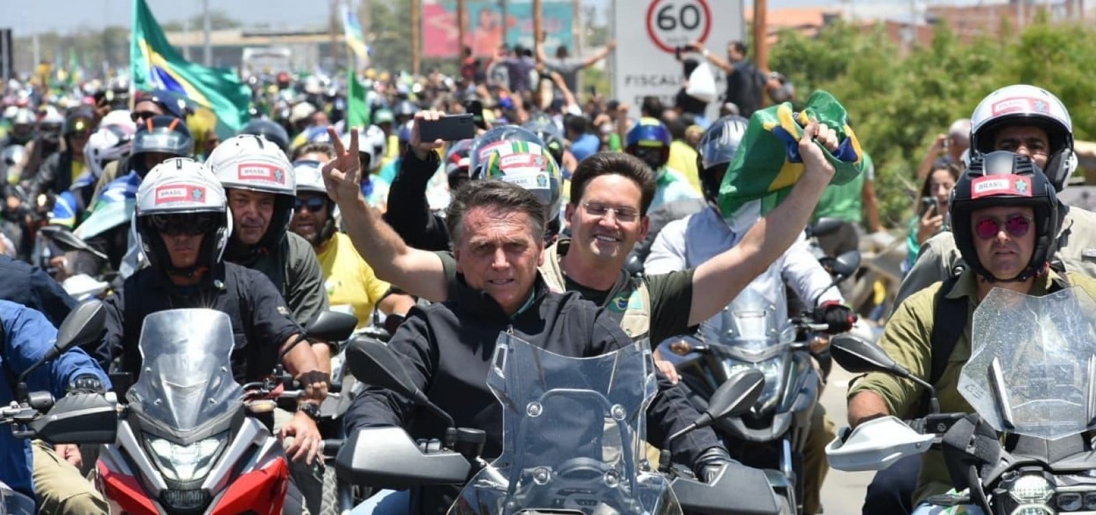 Apoiadores de Bolsonaro farão motociata no Farol da Barra no feriado de Dois de Julho