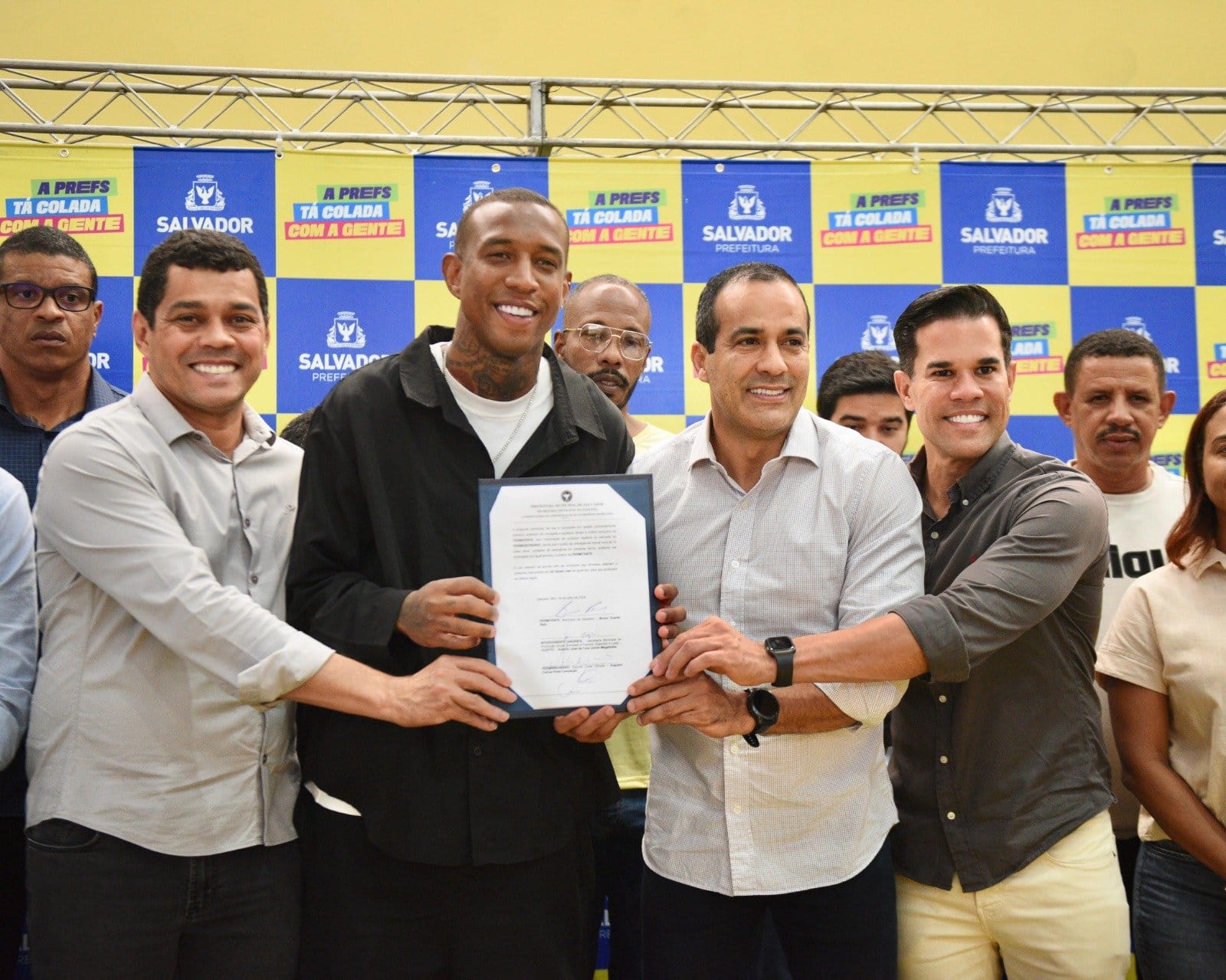 Prefeitura de Salvador e instituto do jogador Talisca vão oferecer esportes de alto rendimento